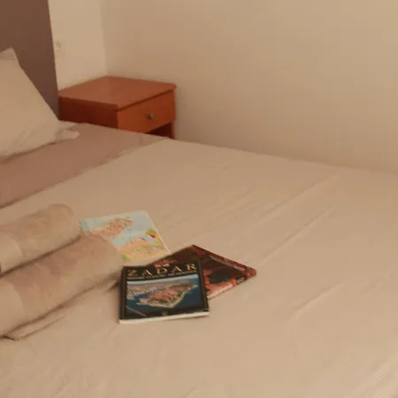 Πανσιόν Crabhouse 3*