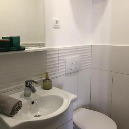 Crabhouse בית הארחה 3*